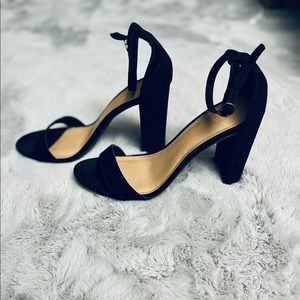 Simple elegant open toe with strap and chunky heel